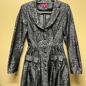 Betsey Johnson blazer. Size 6.